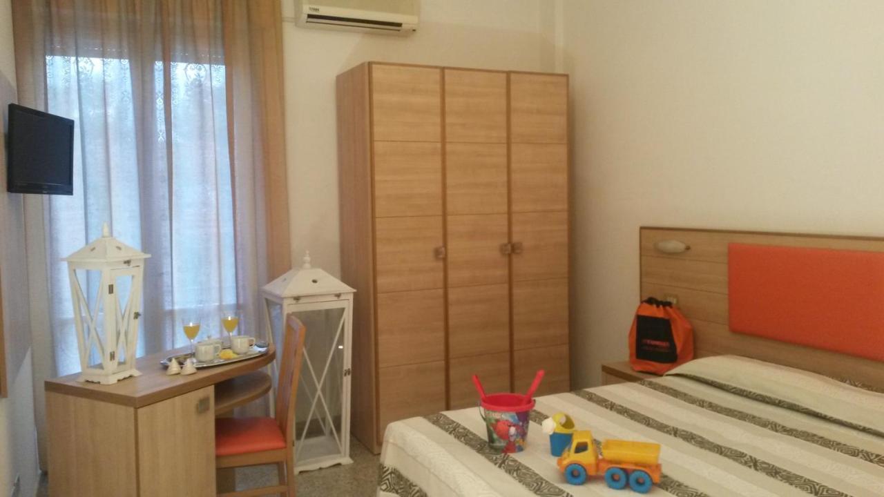 Hotel Camelia Rimini Ngoại thất bức ảnh